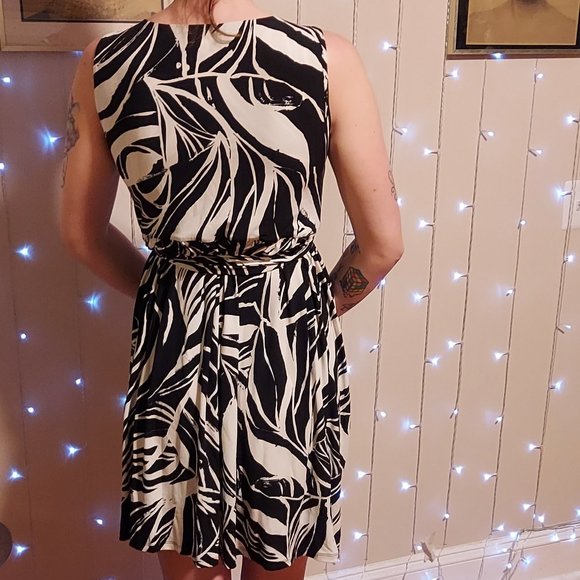 Kenneth Cole New York Wrap Dress, Size Large - Picture 2 of 8